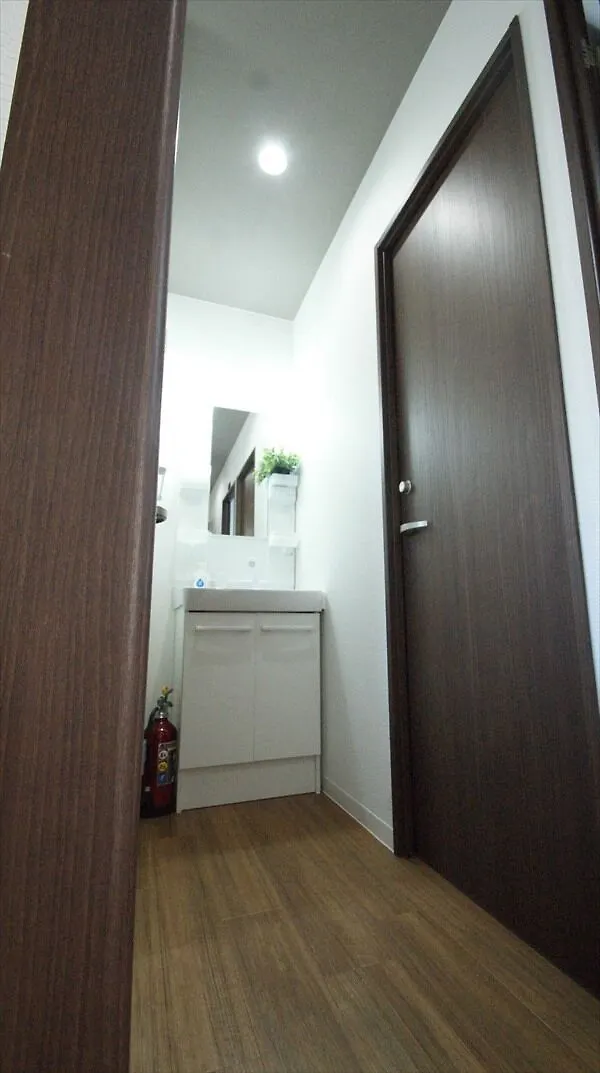 Mangakawa Apartment Tokyo 0*,  Japan